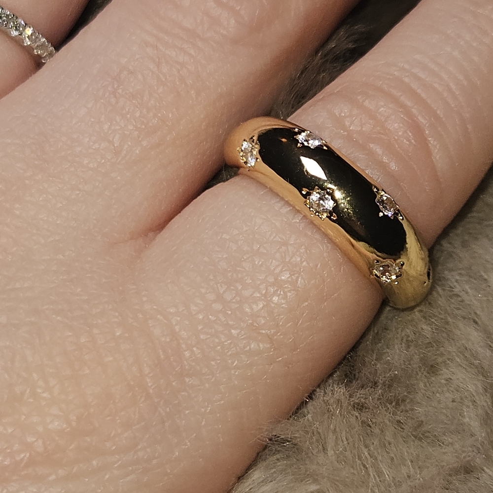 Celestial Star Ring - Golden Aura - Picture 5 of 12